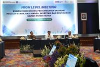 -HLM 2025- Bank Indonesia Provinsi Jawa Tengah, Rabu (12/2/2025), menggelar High Level Meeting (HLM) yang dihadiri oleh Pj. Gubernur Provinsi Jawa Tengah beserta seluruh Kepala Daerah di Jawa Tengah, anggota Tim Pengendalian Inflasi Daerah (TPID), Tim Percepatan dan Perluasan Digitalisasi Daerah (TP2DD), serta Koridor Ekonomi, Perdagangan, Investasi, dan Pariwisata (KERIS) Jawa Tengah. Foto : Dok.BI/metrojateng.id