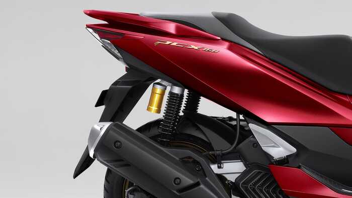 -MANUVER- Suspensi belakang sepeda motor atau shockbreaker belakang memiliki peran penting untuk kenyamanan dan kemampuan manuver. Foto : Dok.Honda/metrojateng.id