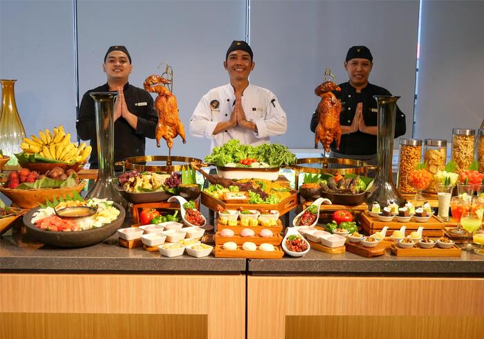 -MENU BUKA PUASA- Menyambut bulan suci ini, Metro Park View Hotel Kota Lama Semarang menghadirkan pengalaman berbuka puasa yang eksklusif dengan tema 