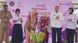 -PERESMIAN-Presiden Direktur & CEO XL Axiata, Dian Siswarini (tiga kiri), Deputi Bidang Kesetaraan Gender Kementerian PPPA RI, Amurwani Dwi Lestariningsih (tiga kanan), Direktur of HR Corporate Perwakilan Yayasan WINGS Peduli, Meriam Katombo (dua kiri), Kakanwil Ditjen Pemasyarakatan DIY, Lili S.H.Mh (kanan), Direktur Bimbingan Kemasyarakatan Kementrian imigrasi dan Pemasyarakatan, Dr. Ceno Hersusetyo Kartiko (dua kanan), dan Plt. Kepala Dinas PPPA Kab. Gunung Kidul (kiri), Wahyu Nugroho pada peresmian program SheInspire Sinergi Berdaya: Bersinar Bangkit Bersama dalam membangun masa depan bersama Perempuan Warga Binaan, Senin (24/2/2025). Foto : Dok.XL/metrojateng.id
