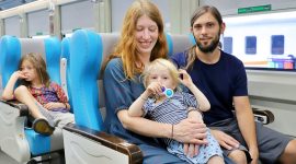 -WNA NAIK KERETA- PT Kereta Api Indonesia (Persero) Daerah Operasi 4 Semarang mencatat, sebanyak 33.665 penumpang Warga Negara Asing (WNA) telah menggunakan layanan kereta api dari stasiun-stasiun di wilayah Daop 4 Semarang ke berbagai tujuan sepanjang tahun 2024. Foto : Dok.KAI/metrojateng.id