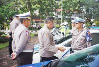 APEL SIAGA - Polda Jateng, dalam rangka membangun budaya tertib lalu lintas  dan  meningkatkan kepatuhan dan ketaatan pengguna jalan serta menciptakan kondusifitas sitkamtbmas menjelang bulan Ramadhan 1446 H mendatang,  menggelar Operasi Keselamatan Candi 2025. (Ale/red)