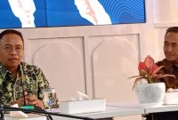 PENGADUAN - Kepala OJK Jateng Sumaryono,  memberikan keterangan pers soal pengaduan masyarakat yang masuk ke OJK kepada wartawan di kantornya , Selasa (25/2/2025).  (tya)