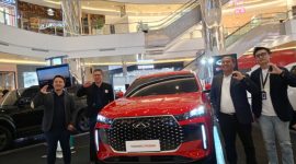 RESMI MELUNCUR - Chery Tiggo Cros resmi meluncur di jalanan kota Semarang dengan desain yang elegan dan macho. (tya)