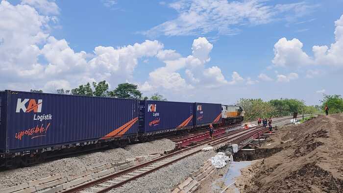 -PERBAIKAN JALUR- KAI Daop 4 Semarang telah menyelesaikan perbaikan jalur hulu di Km 32+6/7 antara Stasiun Gubug dan Stasiun Karangjati, Kabupaten Grobogan, pada Minggu, 9 Maret 2025. Foto : Dok.KAI/metrojateng.id