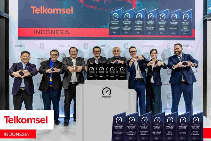 -AWARDS- Telkomsel meraih tujuh penghargaan bergengsi dalam Ookla® Speedtest Awards™ periode Q3-Q4 2024 di MWC 2025, termasuk Best Mobile Network tujuh kali berturut-turut. Foto : Dok.Telkomsel/metrojateng.id