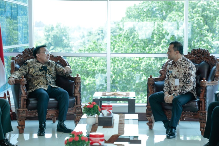 -DUDUK BERSAMA- Anggota V BPK RI Bobby Adhityo Rizaldi (kanan) dan Gubernur Jawa Tengah Ahmad Luthfi (kiri). Foto : Dok.Pemprov/metrojateng.id