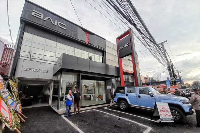 -DILER BAIC- BAIC Indonesia mengembangkan pasar di Kota Semarang melalui pembukaan diler resmi di Jalan Siliwangi Semarang, Senin (17/3/2025). Foto : Dok.BAIC/metrojateng.id