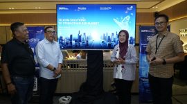 -MEDIA GATHERING- (Ki-Ka) AVP External Communication Telkom Sabri Rasyid, VP Corporate Communication Telkom Andri Herawan Sasoko, OVP Enterprise Marketing & Regional Management Telkom Reni Yustiani, dan OVP Enterprise Product Development Telkom Tanto Suratno saat Media Gathering Telkom, beberapa waktu yang lalu. Foto : Dok.Telkom/metrojateng.id