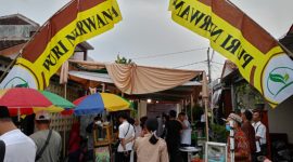 Ramai - Masyarakat perumahan Puri Nirwana Kaliwungu Kendal ramai- ramai mengunjungi acara buka bersama yang digelar PT HaqyBhakti Buana, Jumat (14/3/2025)