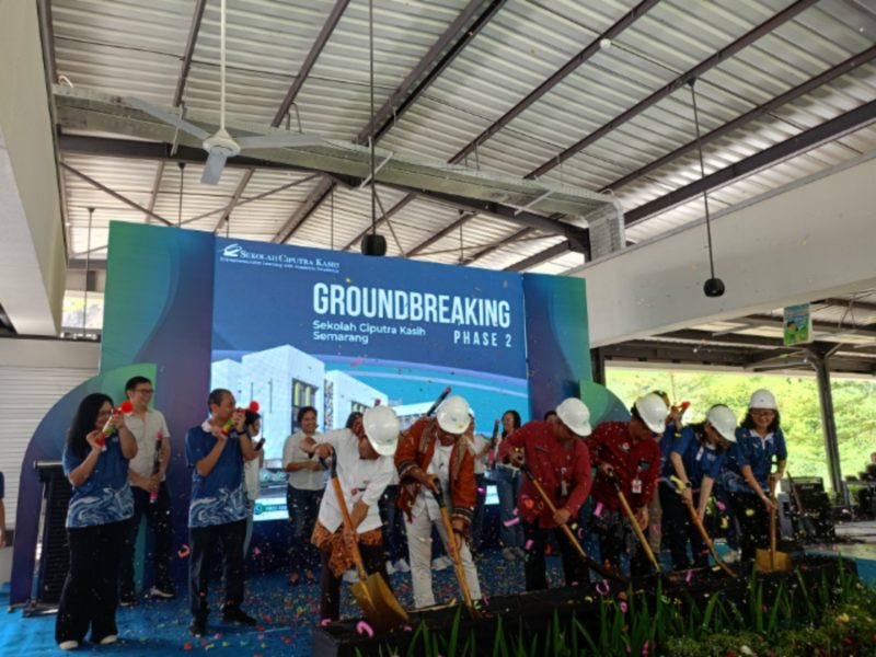 GROUND BREAKING - Tingkatkan kualitas oembelajaran , Sekolah Citra Kasih (SCK) mulai melakukan pembangunan gedung baru tahap 2 di Semarang. (tya)
