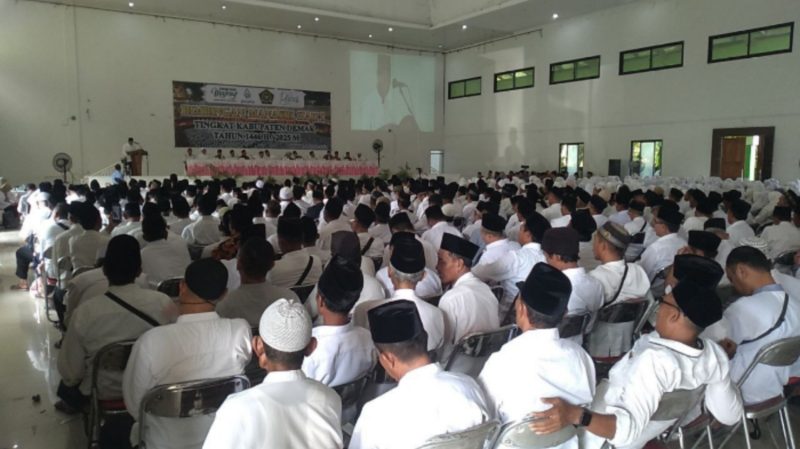 SOSIALISASI - BPJS Kesehatan melakukan sosialisasi manfaat kepesertaan JKN bagi calon jemaah haji di Kabupaten Demak. (Ist/tya)