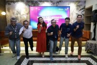 - DIGILAND- (Kiri ke Kanan) Ketua Pelaksana Digiland 2025, Averyadi Setiawan; VP Brand & Marketing Communication Telkomsel, Abdullah Fahmi; Penggiat Olahraga Lari, Melanie Putria; VP Corporate Communication Telkom, Andri Herawan Sasoko; Sekretaris Jenderal PB PASI, Tigor Tanjung; dan Penggiat Olahraga Lari, Luthfi Go. Foto : Dok.Telkom/metrojateng.id