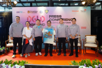 DIGILAND RUN  - ( Kiri ke kanan) SVP Group Sustainability & Corporate Communication Telkom Ahmad Reza, Seniman Erica, Direktur Utama Telkom Ririek Adriansyah, Gubernur DKI Jakarta Pramono Anung, Direktur Marketing Telkomsel Derrick Heng, dan Sekretaris Jenderal PB PASI Tigor Tanju FCng saat acara Press Conference Digiland 2025, di Jakarta. (ist/Tya)