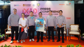 DIGILAND RUN  - ( Kiri ke kanan) SVP Group Sustainability & Corporate Communication Telkom Ahmad Reza, Seniman Erica, Direktur Utama Telkom Ririek Adriansyah, Gubernur DKI Jakarta Pramono Anung, Direktur Marketing Telkomsel Derrick Heng, dan Sekretaris Jenderal PB PASI Tigor Tanju FCng saat acara Press Conference Digiland 2025, di Jakarta. (ist/Tya)