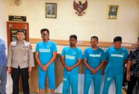 TERSANGKA - empat pelaku pengrusakan dan pencurian aset milik PT KAI DAOP IV Semarang yang berada di jln Gergaji  Semarang, berhasil diamankan aparat Polda Jateng. (ist)