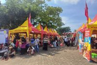 - HADIR DI PURWOREJO- Memeriahkan HUT ke-50, PO Sumber Alam bekerja sama dengan Biskuit Kokola mengadakan acara pesta rakyat di Sumber Adventure Centre, Minggu (25/5/2025). Foto : Dok.Kokola/metrojateng.id