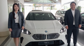 MELUNCUR - Ahmad Rifai, branch manager Semarang, saat peluncuran BMW X3 dan BMW seri 2 Gran Coupé, di dealer BMW Semarang. (tya)