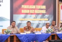 -RAKOR- Gubernur Jawa Tengah Ahmad Luthfi bersama Deputi Pemantauan dan Pengawasan BGN Dadang Hendrayudha saat rapat koordinasi bersama Badan Gizi Nasional (BGN) dan jajaran pemerintah daerah se-Jawa Tengah, di gedung Gradhika Bhakti Praja, Semarang, Kamis, 31 Juli 2025. Foto : Dok.BGN/metrojateng.id