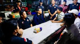 Gubernur Jawa Tengah Ahmad Luthfi turun langsung jagongan bareng warga di benerapa pos kamling di Kota Semarang, Kamis malam, 11 September 2025.