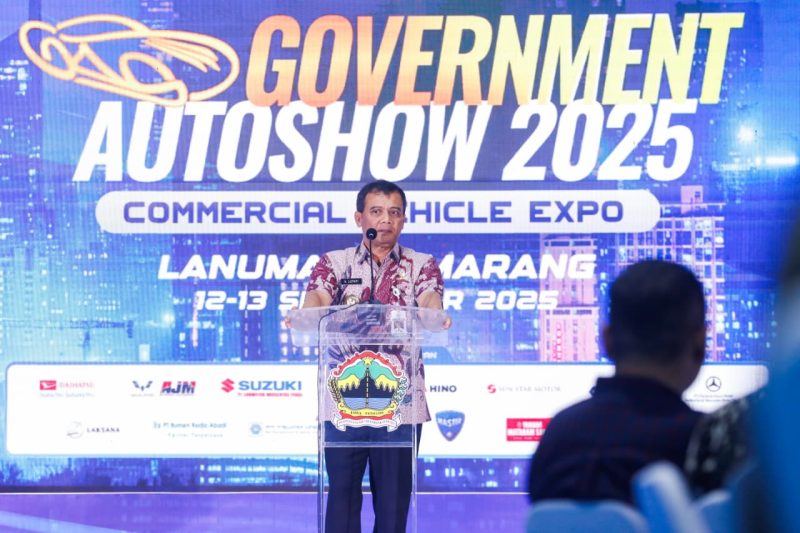 Gubernur Jawa Tengah Ahmad Luthfi saat membuka pameran Government Auto Show Commercial Vehicle Expo (GAS CVE) Tahun 2025 di Lanumad Ahmad Yani, Kota Semarang. 