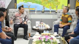 Sekretaris Umum Gabungan Industri Kendaraan Bermotor Indonesia (Gaikindo), Kukuh Kumara saat bertemu Gubernur Jateng, Ahmad Luthfi di Kantor Gubernur Jawa Tengah, Selasa, 16 September 2025.