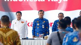 Gubernur Jawa Tengah Ahmad Luthfi saat mendampingi kunjungan kerja spesifik Anggota Komisi II DPR RI meninjau Mal Pelayanan Publik di Kabupaten Semarang, Rabu, 17 September 2025.