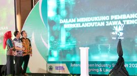 Gubernur Jawa Tengah Ahmad Luthfi meresmikan Program Rengganis Pintar (Revitalisasi Green Industry sebagai Strategi Peningkatan Ekspor) dalam acara Jawa Tengah Green Industry 2025 di North Ballroom, Gumaya Tower Hotel, Kamis 18 September 2025.