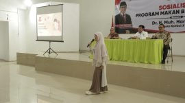 Komisi IX DPR RI dan BGN menggelar sosialisasi program MBG ke masyarakat Salatiga yang bertempat di Gedung IPHI Kutowimangun, Tingkir, Kota Salatiga, Jumat (19/9). 
