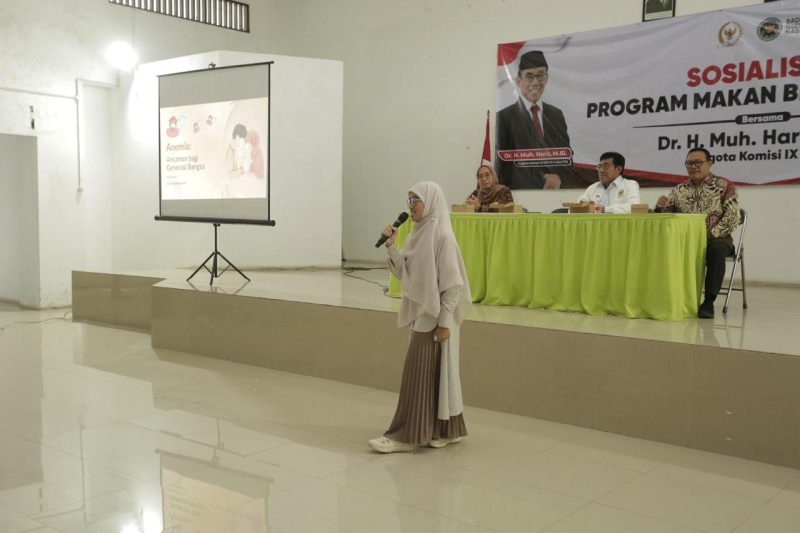 Komisi IX DPR RI dan BGN menggelar sosialisasi program MBG ke masyarakat Salatiga yang bertempat di Gedung IPHI Kutowimangun, Tingkir, Kota Salatiga, Jumat (19/9). 