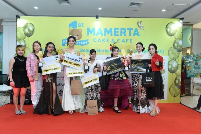 SEMARANG FASHION & BEAUTY MARKET- Mamerta Cake & Café menghadirkan semangat baru lewat Semarang Fashion & Beauty Market 2025, ajang yang menyatukan dunia fashion, kecantikan, kuliner, dan komunitas lokal dalam satu perayaan penuh warna. Foto : istmetrojateng.id