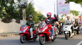 NGASAP - Sebanyak 30 ayah muda mengajak 
anaknya untuk 
menikmati waktu bersama dalam kegiatan NGASAB “Ngaspal Sama Bapak” yang diadakan oleh Main Dealer Astra Motor Jateng pada Sabtu lalu (11/04/26) di Steel House Coffee Solo Baru. (ist/tya)