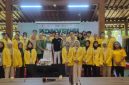 - KUNJUNGAN- Irwan Hidayat, Direktur Utama PT Industri Jamu dan Farmasi Sido Muncul Tbk, berfoto bersama dosen dan mahasiswa Kedokteran UNNES, saat kunjungan ke Pabrik Sido Muncul, di Bergas, Kabupaten Semarang, Kamis (7/5/2026). Foto : ist/metrojateng.id