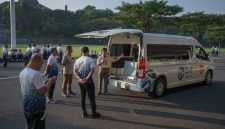 - BANTUAN AMBULANS – PT Bank Rakyat Indonesia (Persero) Tbk melalui program Tanggung Jawab Sosial dan Lingkungan (TJSL) menyerahkan bantuan satu unit ambulans kepada Kodam IV/Diponegoro di Semarang, Jumat (8/5/2026). Bantuan tersebut merupakan bentuk dukungan BRI terhadap pelayanan kesehatan dan kegiatan kemanusiaan. Foto : Dok.BRI/metrojateng.id