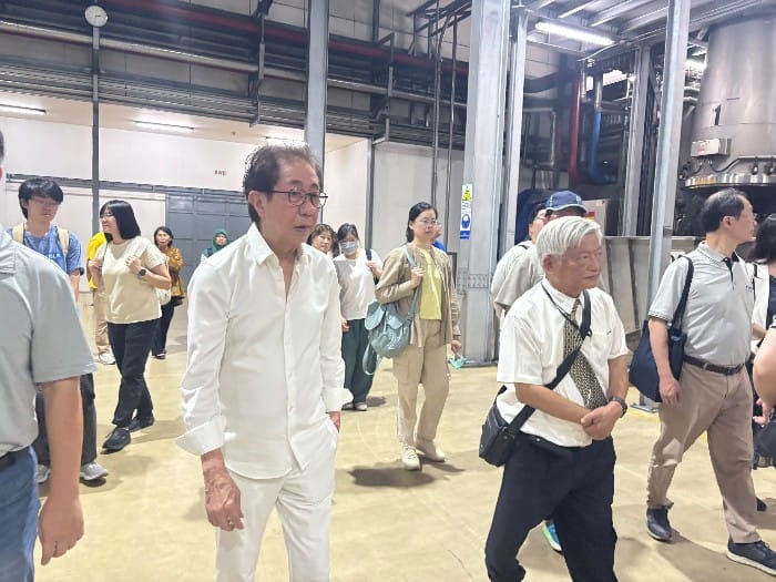 - KUNJUNGAN- Rombongan delegasi Taiwan berkunjung ke fasilitas PT Industri Jamu dan Farmasi Sido Muncul Tbk di Semarang, Kamis (13/8/2026), untuk mempelajari pengelolaan tanaman obat sekaligus membuka peluang kerja sama di sektor herbal. Foto : ist/metrojateng.id