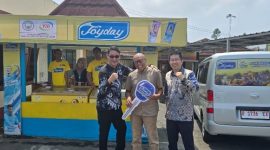 Perwakilan distributor bersama mitra wisata penerima apresiasi program Joyday di Jawa Tengah. Foto : Dok.YILI/metrojateng.id