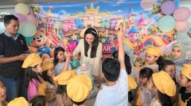 OUTING CLASS MAMERTA KIDS CLUB – Mamerta Cake & Cafe mengajak anak-anak mengenal lingkungan perhotelan melalui kegiatan hotel tour di Louis Kienne Hotel Simpang Lima Semarang, Sabtu (24/10/2026). FOTO: DOK.MAMERTA