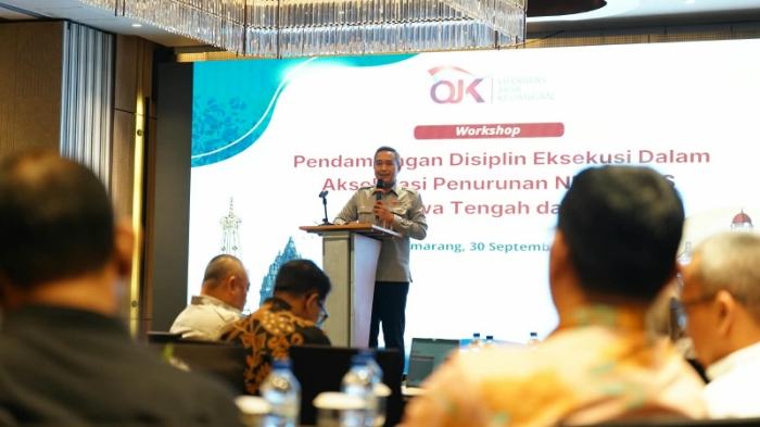 KREDIT BERMASALAH - Kepala OJK Provinsi Jawa Tengah, Hidayat Prabowo,, menyoroti tingginya kredit bermasalah di BPR/S di Jateng saat saat workshop pendampingan BPR/BPRS di Yogyakarta, Jumat (2/10/2026). (Ist/redmetrojateng)

