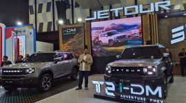 - JETOUR T2 i-DM - JETOUR T2 i-DM hadir dalam ajang GIIAS Semarang 2026 dengan membawa teknologi plug-in hybrid untuk kebutuhan mobilitas perkotaan hingga perjalanan jarak jauh. Foto : ist/metrojateng.id